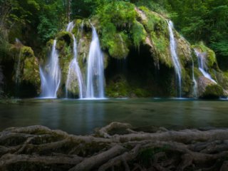 Waterfall of les Tufs in Jura, France