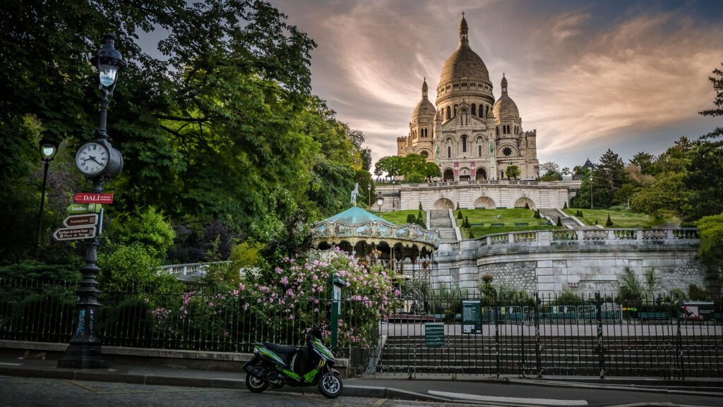 Sacré-coeur during sunset