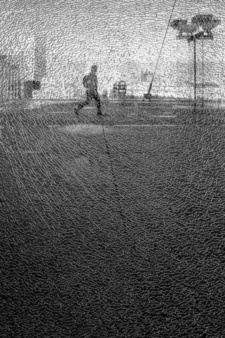 Schatten durch Glasscherben