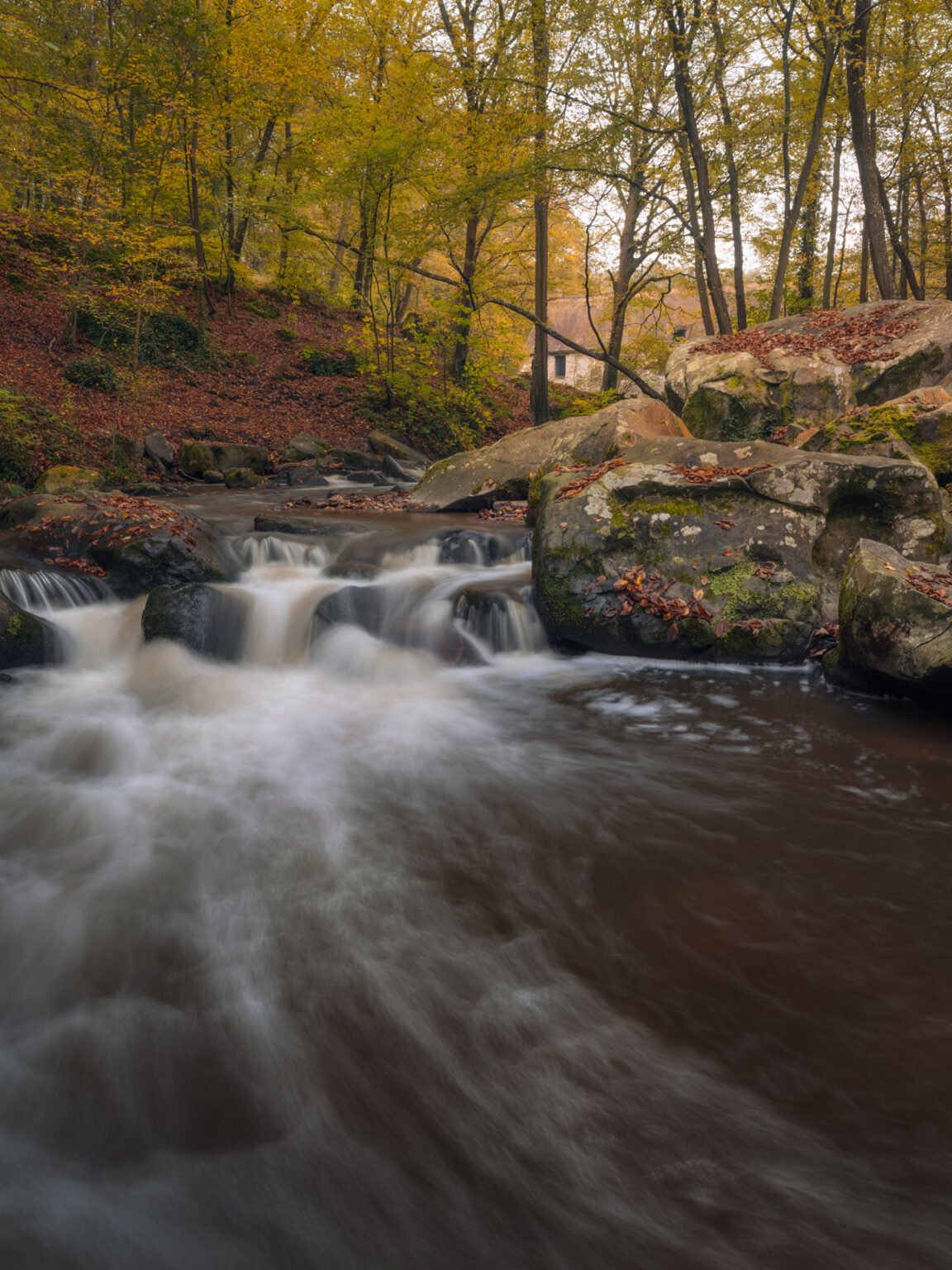 Cascade des Petits Moulins, Cernay-la-Ville, France.